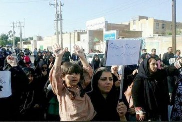 مظاهرات عمالية احوازية مطالبة بصرف رواتبهم