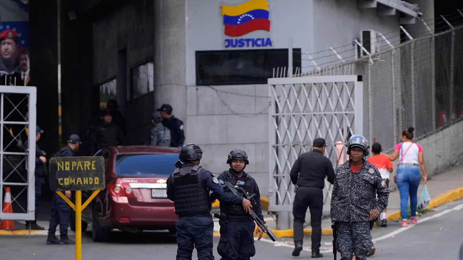 Venezuela Starts Releasing Prisoners in Bid to Ease Tensions