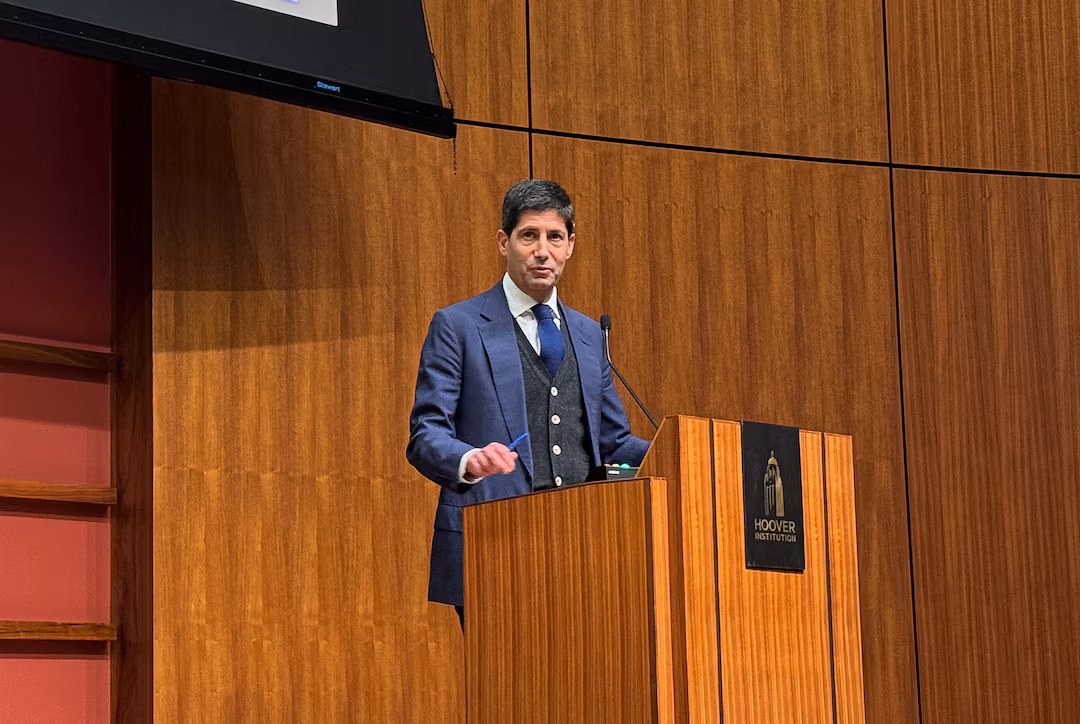 Trump Chooses Former Fed Official Warsh to Lead Central Bank