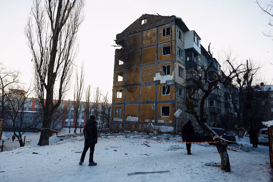 Russia Strikes Ukrainian Energy Sites Ahead of Peace Talks