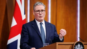 Starmer Faces Leadership Crisis at a Glance